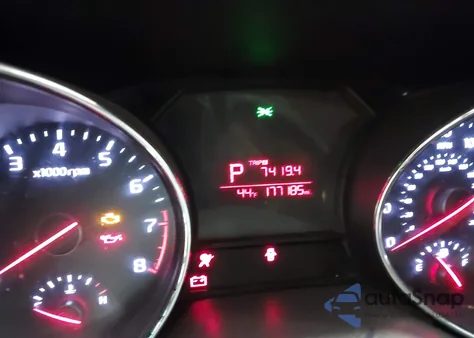 2017 Kia Sedona Lx из США, поврежденный, VIN KNDMB5C1XH6226181